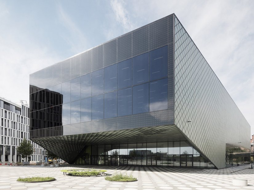 Het Futurium is een expositie- en evenementengebouw in het hart van Berlijn - genesteld tussen Berliner Spreebogen, centraal station en het Charité-terrein.