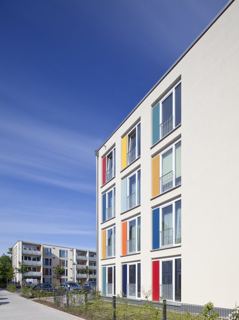 De eerste “Klimaschutzsiedlung” in Noordrijn-Westfalen combineert de beste energie-efficiëntie in de energieneutrale bouw met een veeleisende architectuur.