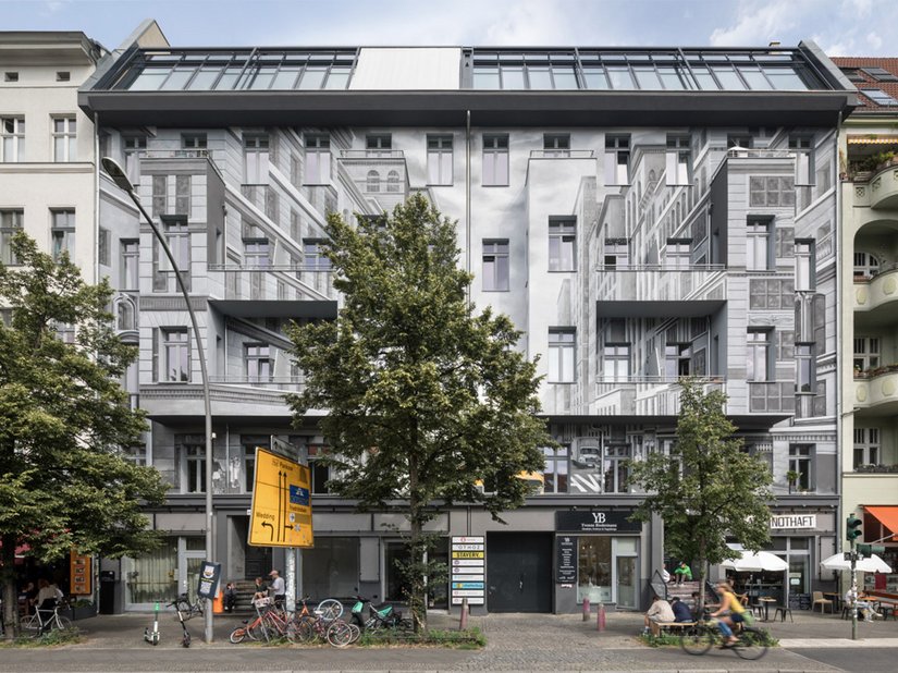 Het idee om een gevel uit zijn bestaande structuur te halen, te veranderen en te ontwerpen met een driedimensionale gevelschildering vergt moed.
