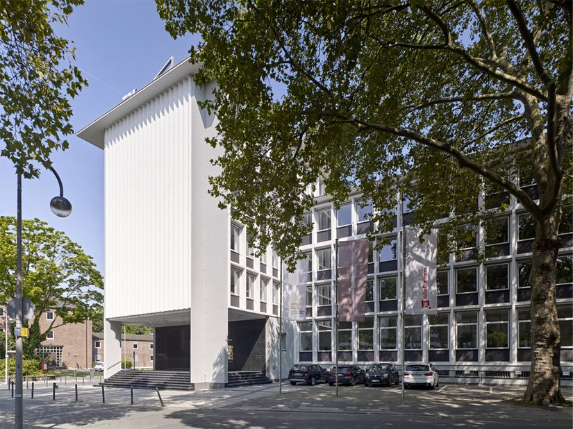 Omwille van zijn hoge architectonische kwaliteiten staat het gebouw aan de Börsenplatz 1&amp;nbsp op de monumentenlijst.