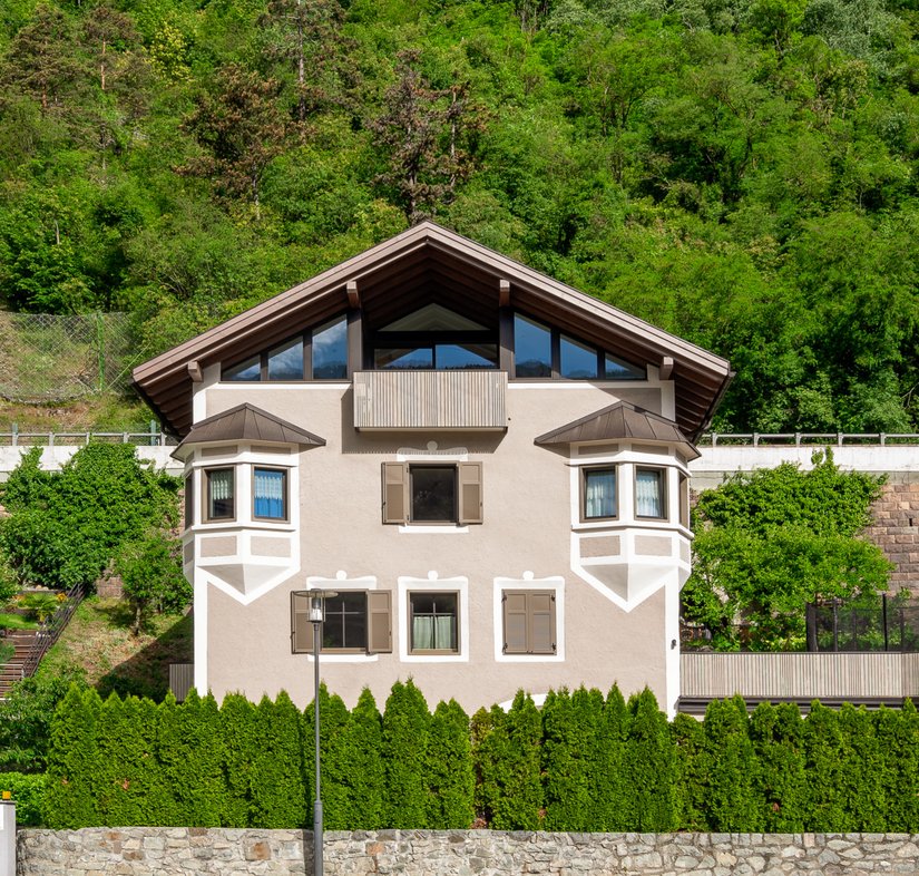 Elegantie voor de Klosterhügel: Villa Lambacher in Klausen kreeg een complete renovatie in stijl.