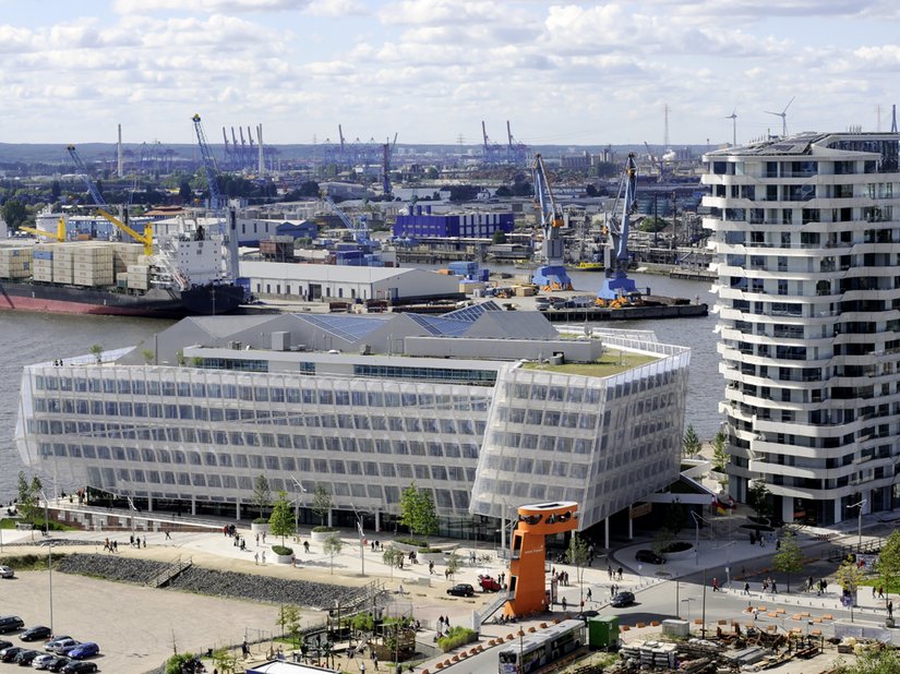 Het hoofdkantoor van Unilever ligt vlakbij een cruiseterminal.