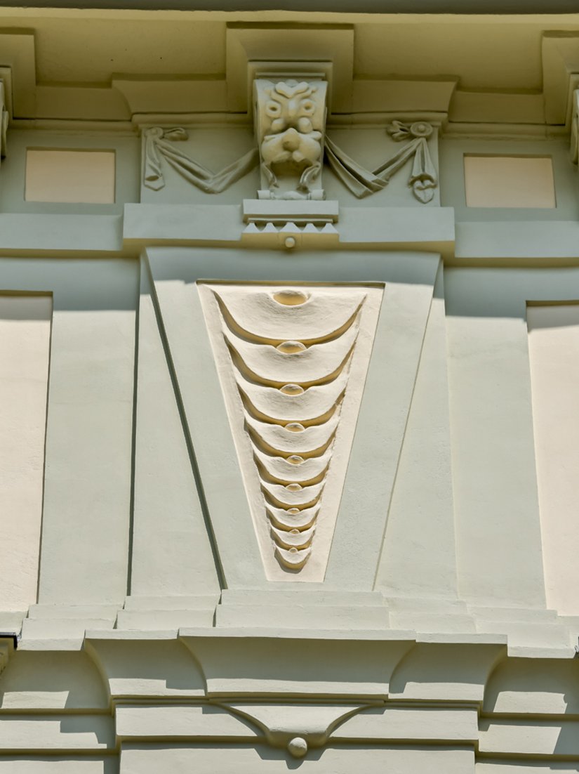 Sinds 1946 zetelt de Oostenrijkse bondspresident in het gebouw.