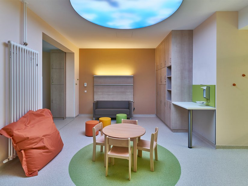Het ziekenhuis biedt een volledig geschikte leer- en belevingswereld voor kinderen.