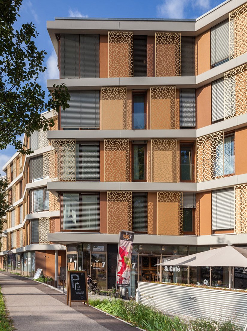 Het gebouwenensemble maakt indruk met zijn creatieve, innovatieve en opvallende vormgeving.
