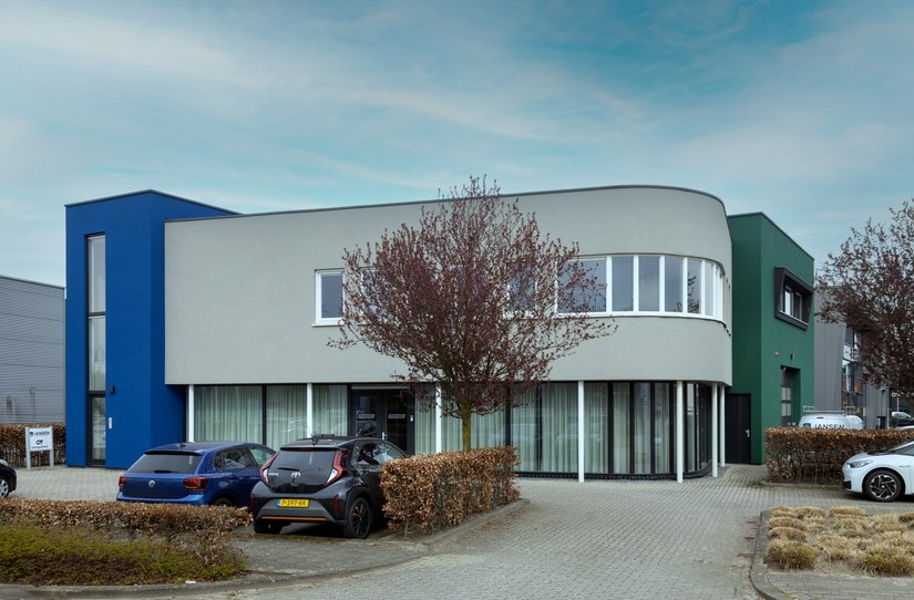 Voor de vormgeving werd in de Brillux verfstudio een individueel kleurenconcept ontwikkeld. Aangezien 2D- en 3D-visualisaties veel meer spreken dan wat kleuren op een kleurenkaart, was het heel makkelijk om de klant een keuze te laten maken.
