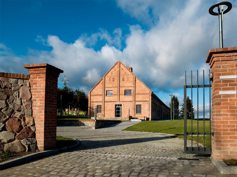 Voor de verbouwing en de renovatie van de bakstenen boerderij uit de late 19e eeuw werd van Brillux-producten gebruik gemaakt.