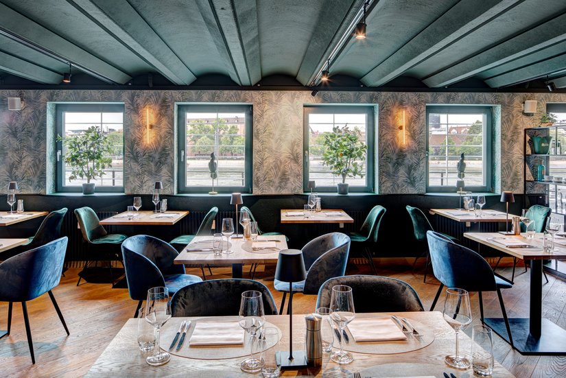 Schilder Marco Thommen en zijn team overtuigden de eigenaren van het restaurant met hun creativiteit, hun frisse ideeën. En Sedashine 991.