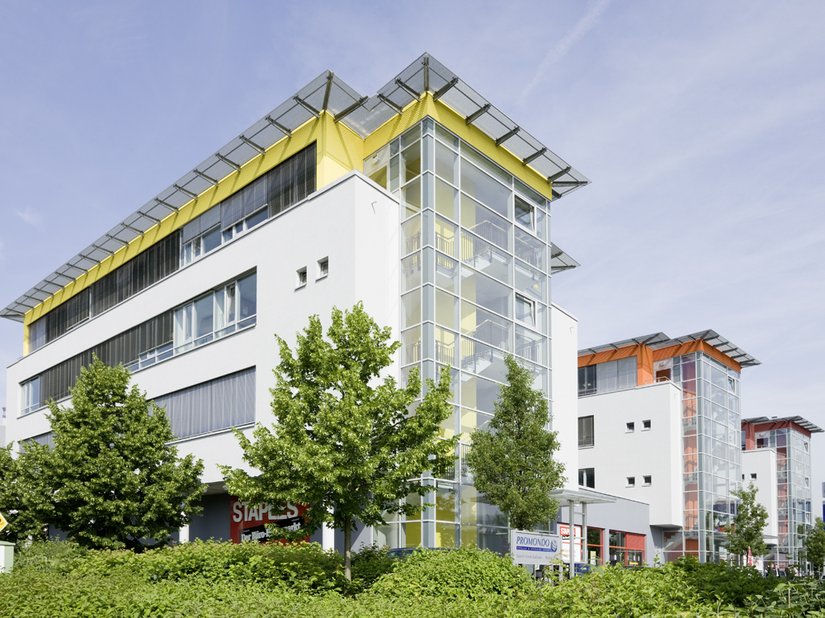 Scala kleuren: Gevel, zuilen: 99.00.21, bovenverdieping 1-3/ erker 1-3: 21.18.24, 06.21.12, 27.12.24 benedenverdieping: 60.06.21 deuren: 63.12.30).
