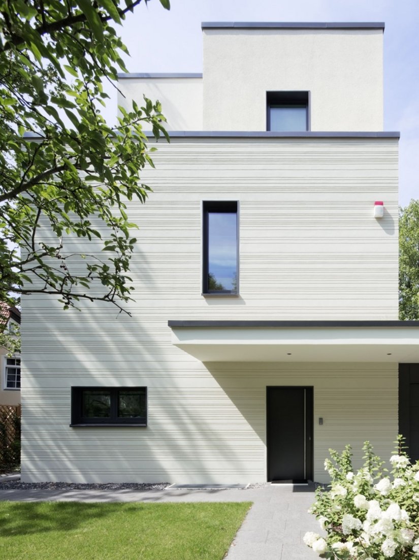 Het gestreepte patroon geeft het huis een bijzondere charme en maakt het interessant.